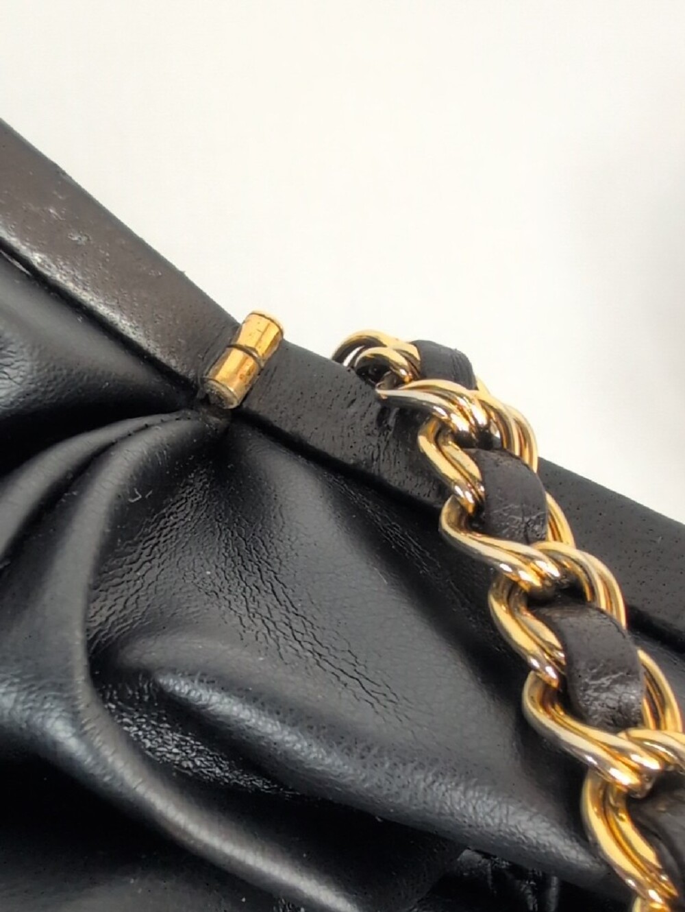 Bally Black Quilted Vintage Leather Frame Shoulder Bag with Gold Chain - Picture 14 of 16